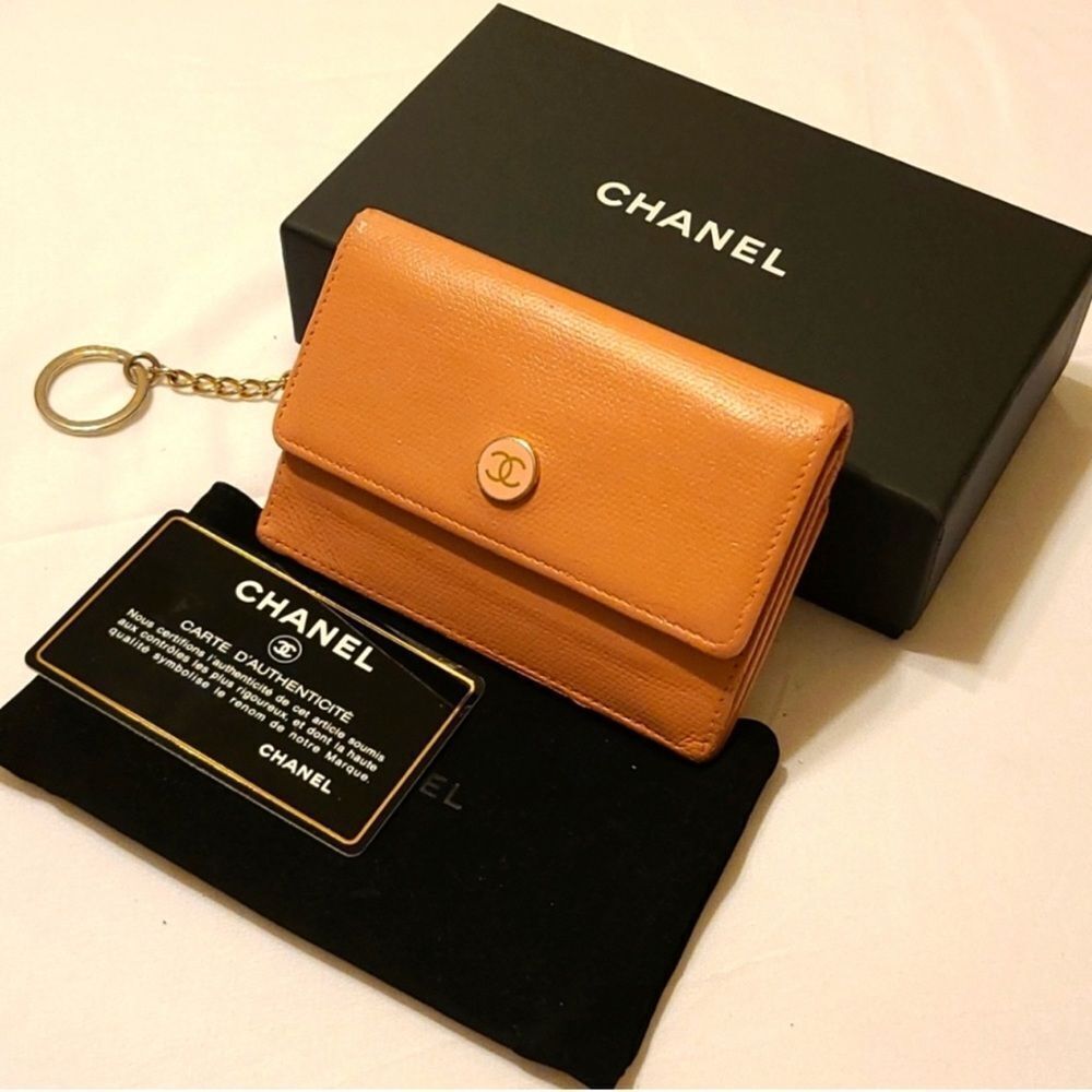 💯 Authentic Chanel Short Wallet 🍀 - Picture 10 of 17